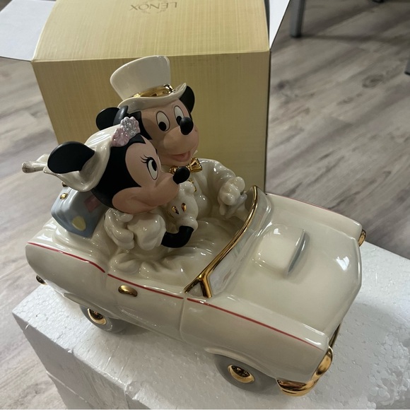 Lenox Other - Lenox Disney Minnie's Dream Honeymoon Wedding Figurine Mickey Mouse COA